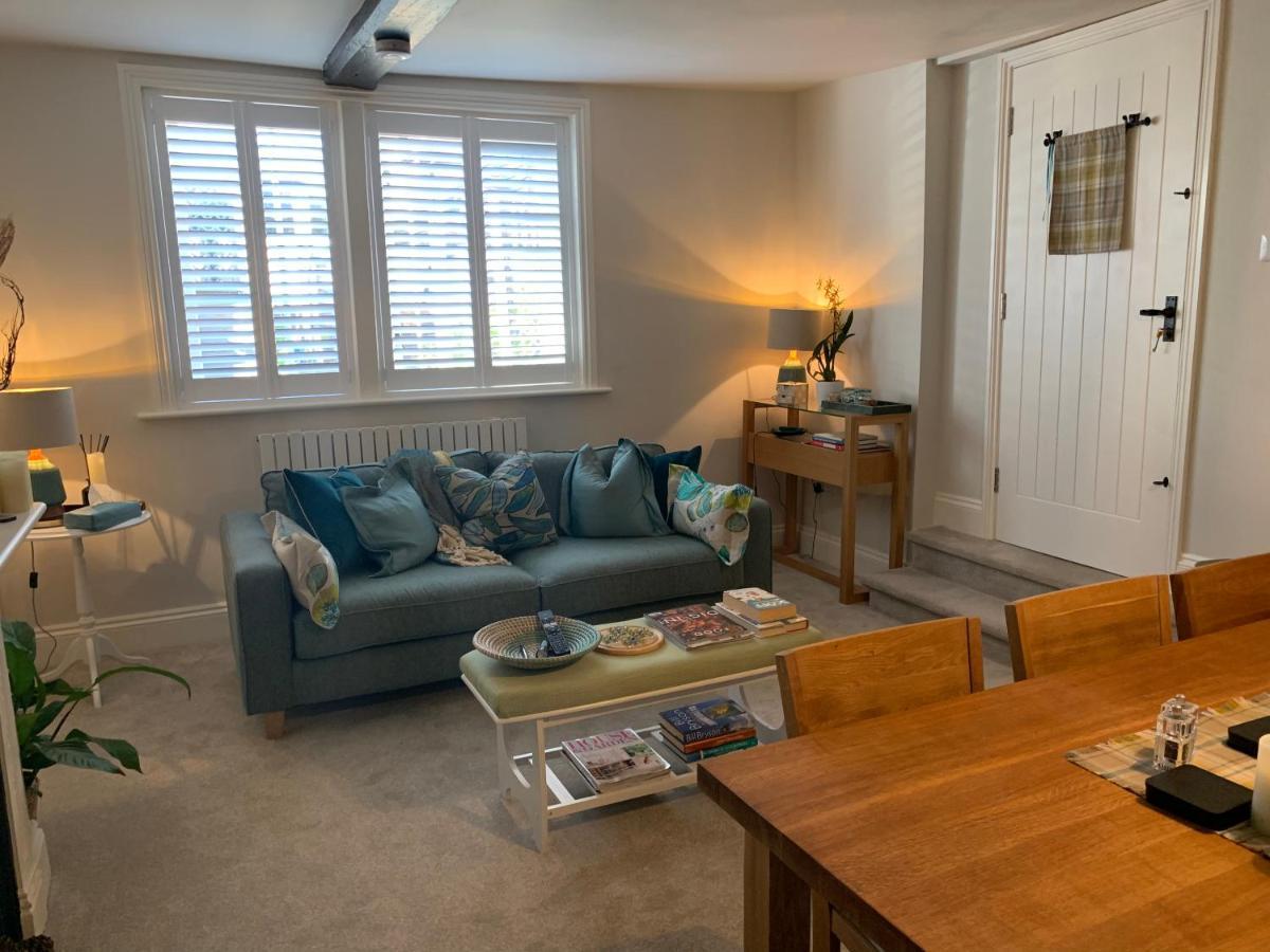 Hideaway Holiday Apartment Salisbury Eksteriør billede